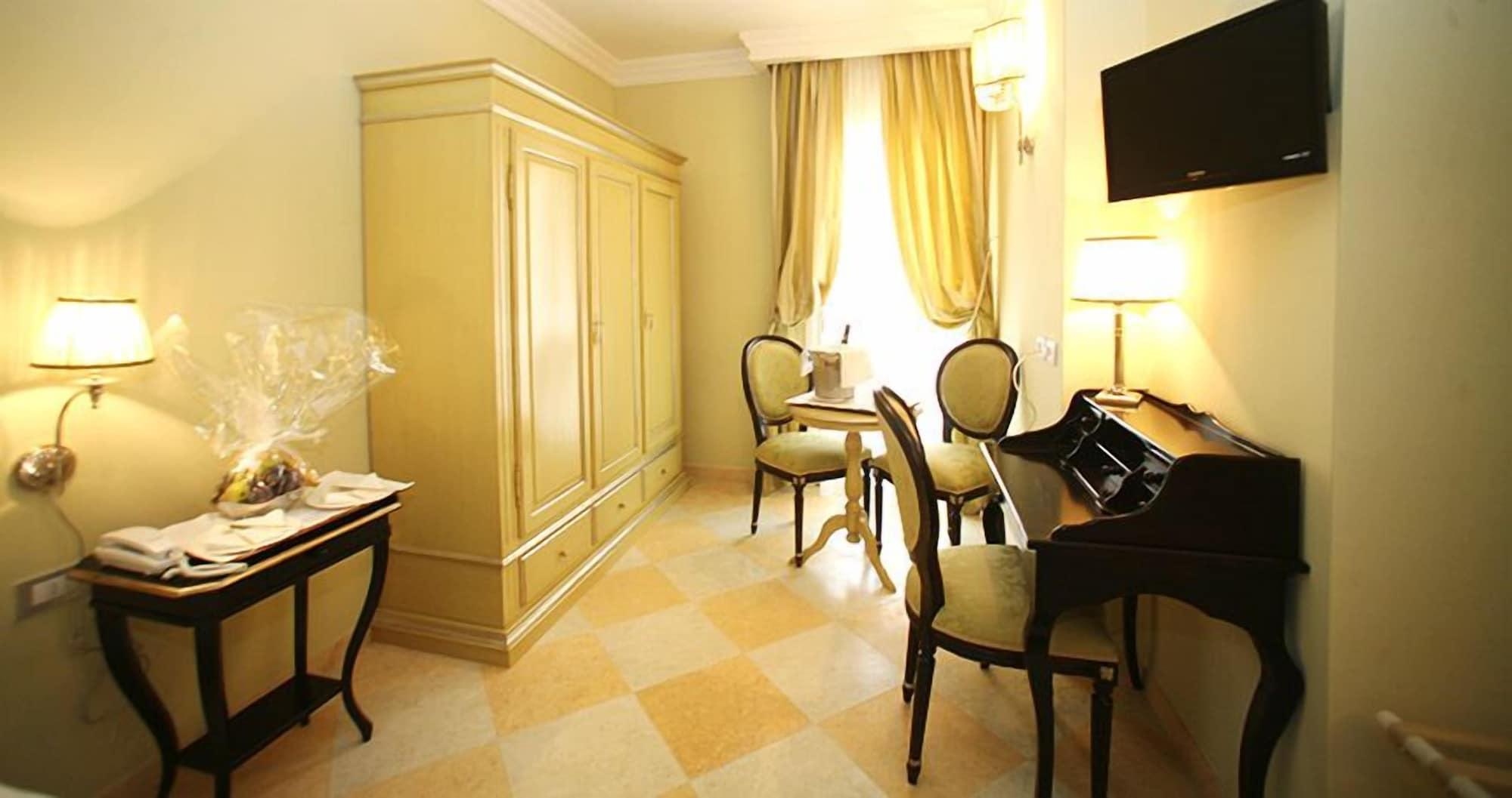 Palace Hotel Вьесте Экстерьер фото